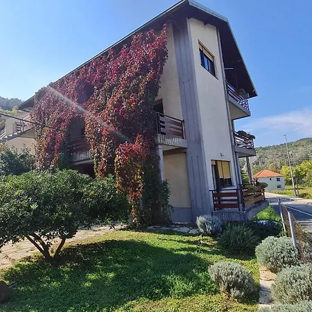 Apartman Nada Zunic Guest house