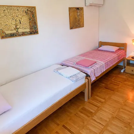 Guest house Apartman Nada Zunic *